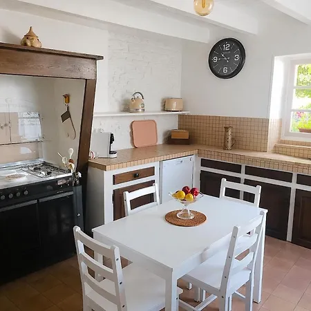 Charming With Large Garden * Dommartin-le-Saint-Pere